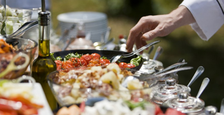 Comment choisir un buffet traiteur pour un événement d’entreprise ?